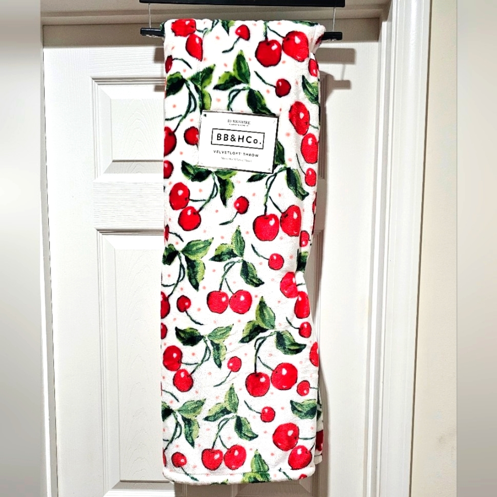 B B & H Co. Cherry Design Velvetloft Throw - 50" x 70" - Red/White/Green